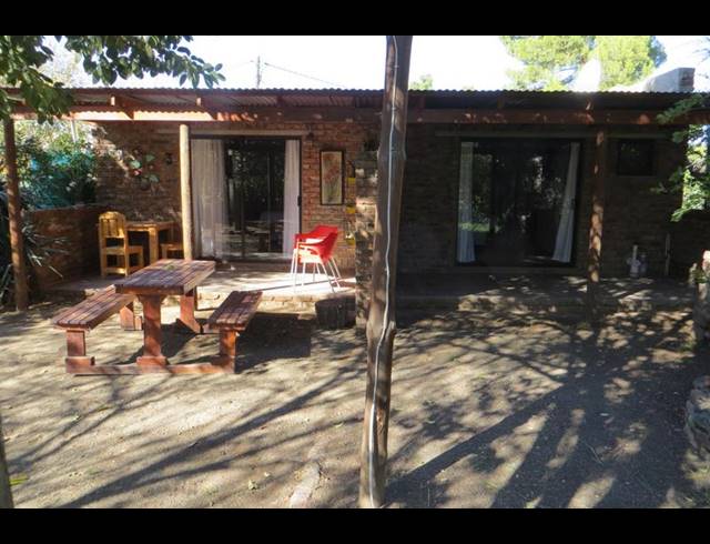 6 BEDROOM HOUSE FOR SALE IN NIEU BETHESDA